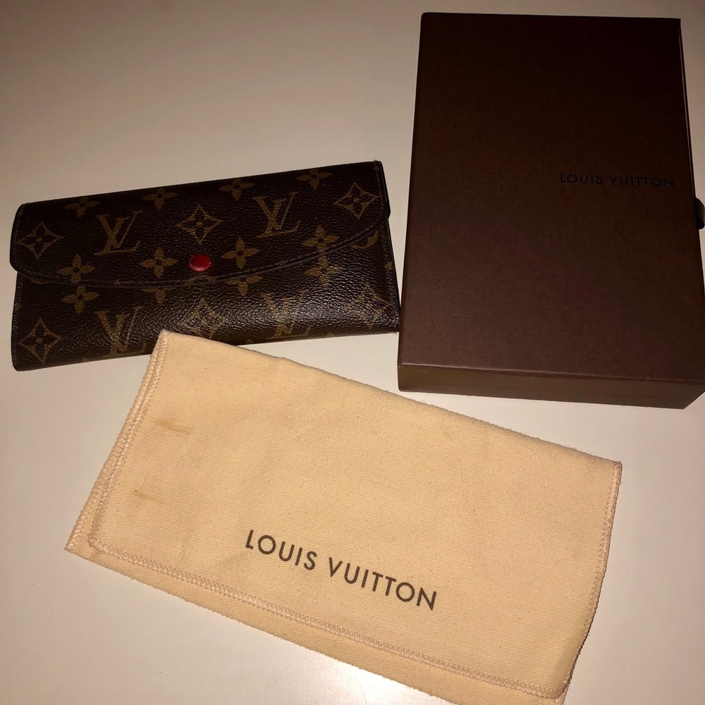 Authentic Louis Vuitton Emilie wallet - Picture 1 of 6